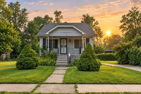 15325 Trinity St, Detroit, MI 48223