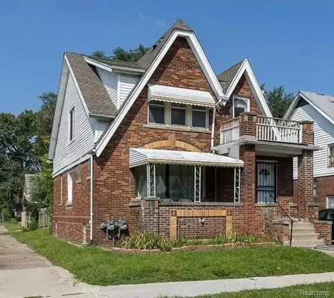 15703 Pinehurst St, Detroit, MI 48238