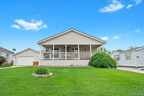 4813 Othello Ln, Northville, MI 48167
