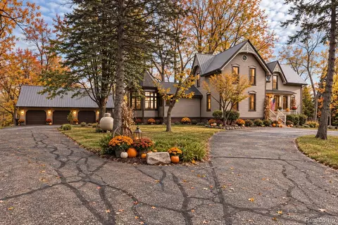 3801 Hollow Corners Rd, Dryden, MI 48428