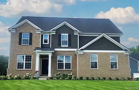 58584 Selma Dr, Lyon, MI 48178