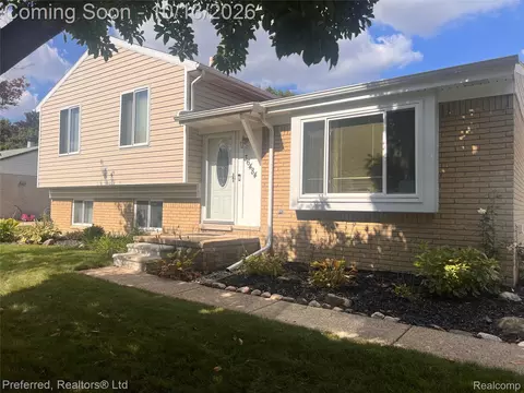 36484 Northfield Ave, Livonia, MI 48150