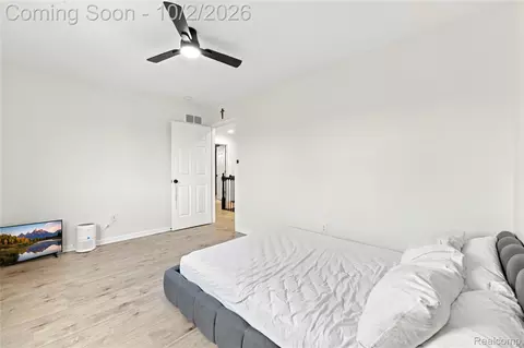 Bedroom - 45563 Thorn Tree Ln, Macomb, MI 48044 photo 2 of 7
