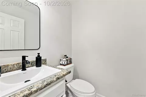 Bath - 45563 Thorn Tree Ln, Macomb, MI 48044 photo 2 of 6