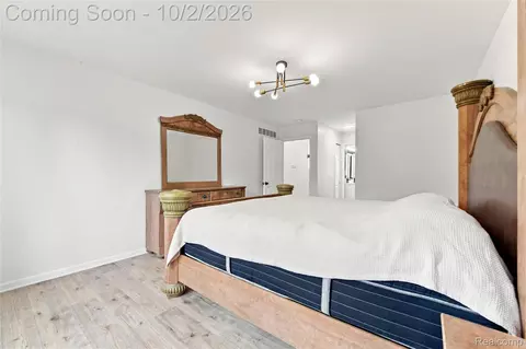Bedroom - 45563 Thorn Tree Ln, Macomb, MI 48044 photo 7 of 7