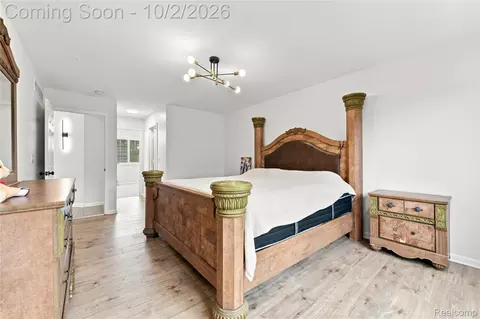 Bedroom - 45563 Thorn Tree Ln, Macomb, MI 48044 photo 5 of 7