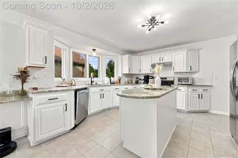 Kitchen - 45563 Thorn Tree Ln, Macomb, MI 48044 photo 1 of 4