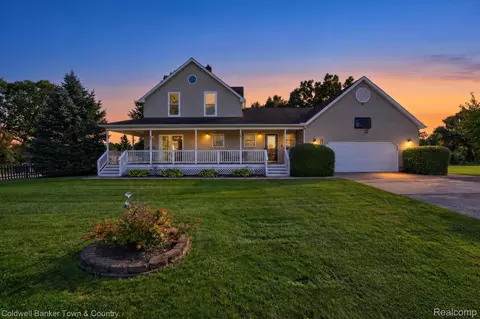 6347 Oak Grove Rd, Howell, MI 48855
