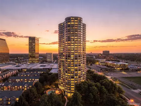 5000 Town Ctr #1503, Southfield, MI 48075