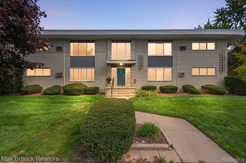 4810 Briarwood Ave #5, Royal Oak, MI 48073