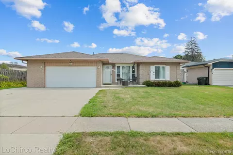 38134 Chatham Ct, Sterling Heights, MI 48310
