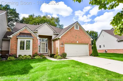 3259 Lochmore Ct, Commerce, MI 48382