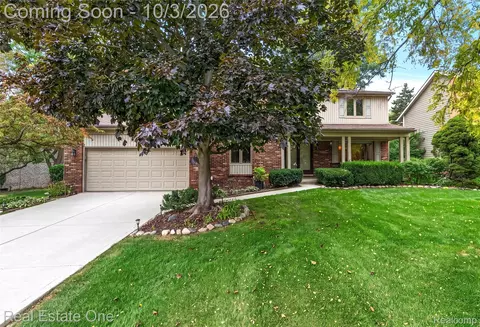 335 Fordcroft Dr, Rochester Hills, MI 48309