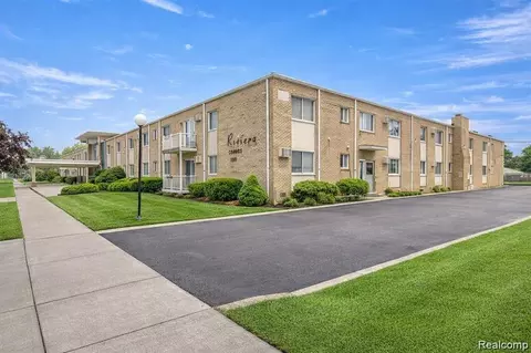 7350 N Inkster Rd #118, Dearborn Heights, MI 48127