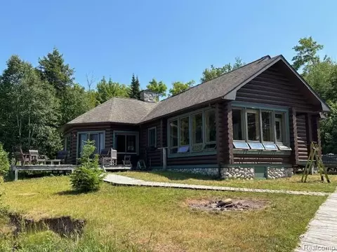 4306 Sager Ct, Eagle Harbor, MI 49950