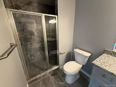 Bath - 45636 Limerick Dr, Macomb, MI 48044 photo 1 of 3