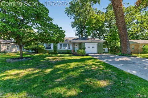5882 N Parent St, Westland, MI 48185