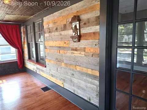 Exterior - 374 Pearson St, Ferndale, MI 48220 photo 4 of 5