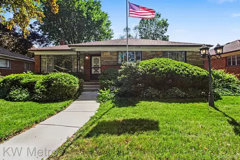 20060 Saint Marys St, Detroit, MI 48235