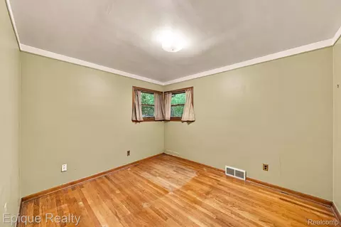 Bedroom - 16195 Stricker Ave, Eastpointe, MI 48021 photo 2 of 2