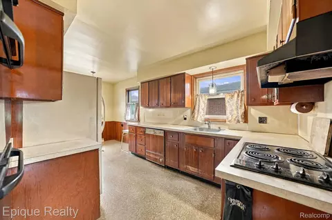 Kitchen - 16195 Stricker Ave, Eastpointe, MI 48021 photo 1 of 4