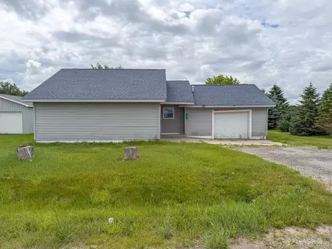 4169 Sagatoo Rd, Standish, MI 48658