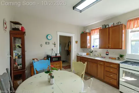 Kitchen - 9075 Tuttle Hill Rd, Augusta, MI 48191 photo 1 of 3