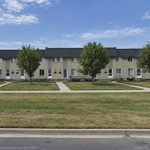 4436 15 Mile Rd, Sterling Heights, MI 48310