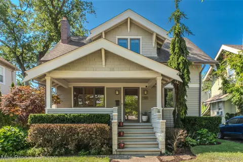 611 W 4th St, Royal Oak, MI 48067