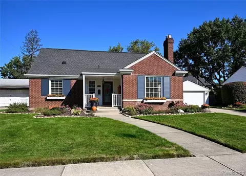 4444 Samoset Rd, Royal Oak, MI 48073