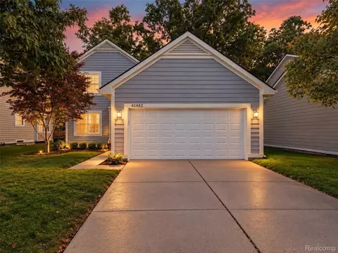 41482 Cornell Dr, Novi, MI 48377