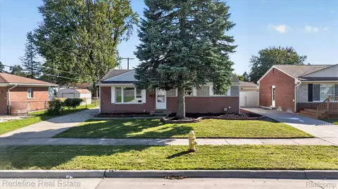 32453 Hiveley St, Westland, MI 48186