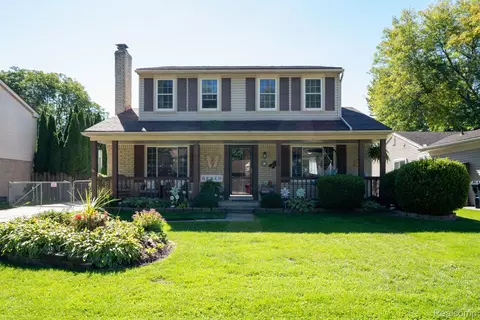 12866 Windsor Ct, Sterling Heights, MI 48313