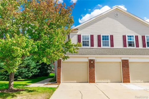 307 Victoria Dr, Dexter, MI 48130