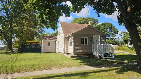 200 W Fauble St, Durand, MI 48429