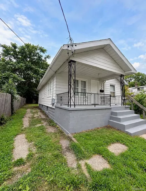 125 E Oakley St, Flint, MI 48503 photo 2