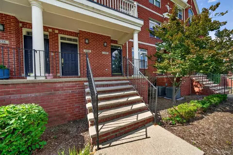 Exterior - 1450 Devon Ln #128, Troy, MI 48084 photo 6 of 10