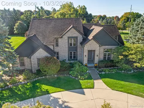 49707 Cooke Ave, Plymouth, MI 48170