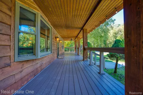 Exterior - 15060 Van Syckle Ct, Unadilla, MI 48137 photo 6 of 8