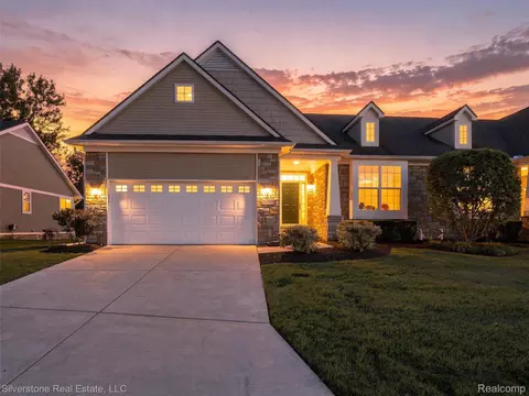 26705 Wilton Ct, Lyon, MI 48165
