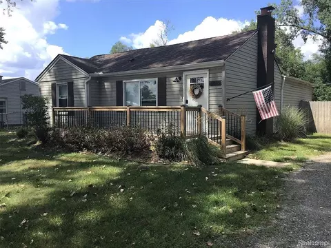 6063 Catalpa Ave, Sterling Heights, MI 48314