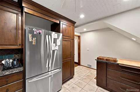 Kitchen - 367 Baldwin Rd, Birmingham, MI 48009 photo 4 of 4