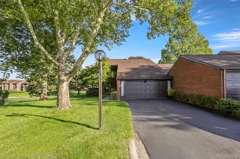 22 Blair Ln, Dearborn, MI 48120