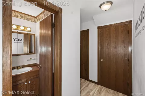 Entry Way - 1914 E 2nd St, Flint, MI 48503 photo 2 of 4
