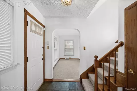 Entry Way - 1914 E 2nd St, Flint, MI 48503 photo 1 of 4