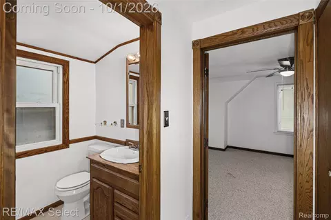 Entry Way - 1914 E 2nd St, Flint, MI 48503 photo 4 of 4