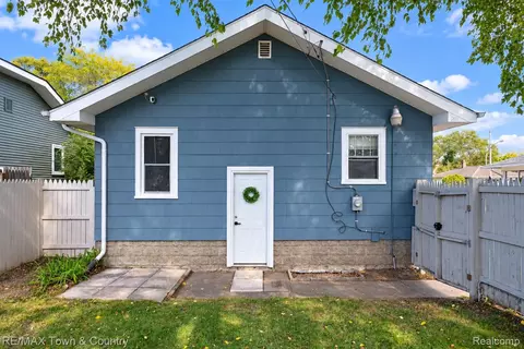 Other - 701 Saint Clair Ave, Flint, MI 48504 photo 3 of 4