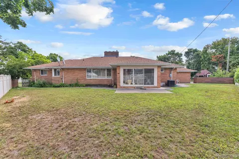 Exterior - 7771 Esper Blvd, Dearborn, MI 48126 photo 8 of 9
