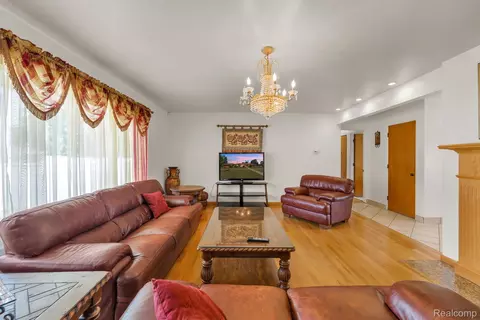 Living - 7771 Esper Blvd, Dearborn, MI 48126 photo 3 of 5