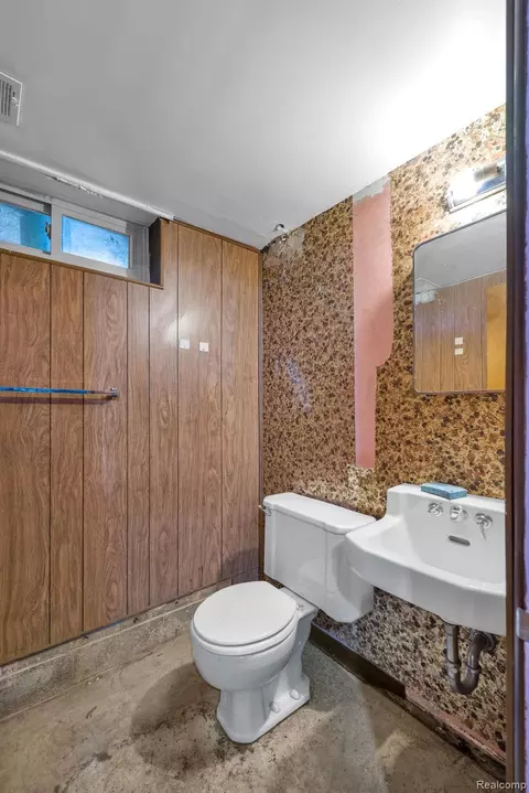 Bath - 7771 Esper Blvd, Dearborn, MI 48126 photo 7 of 7